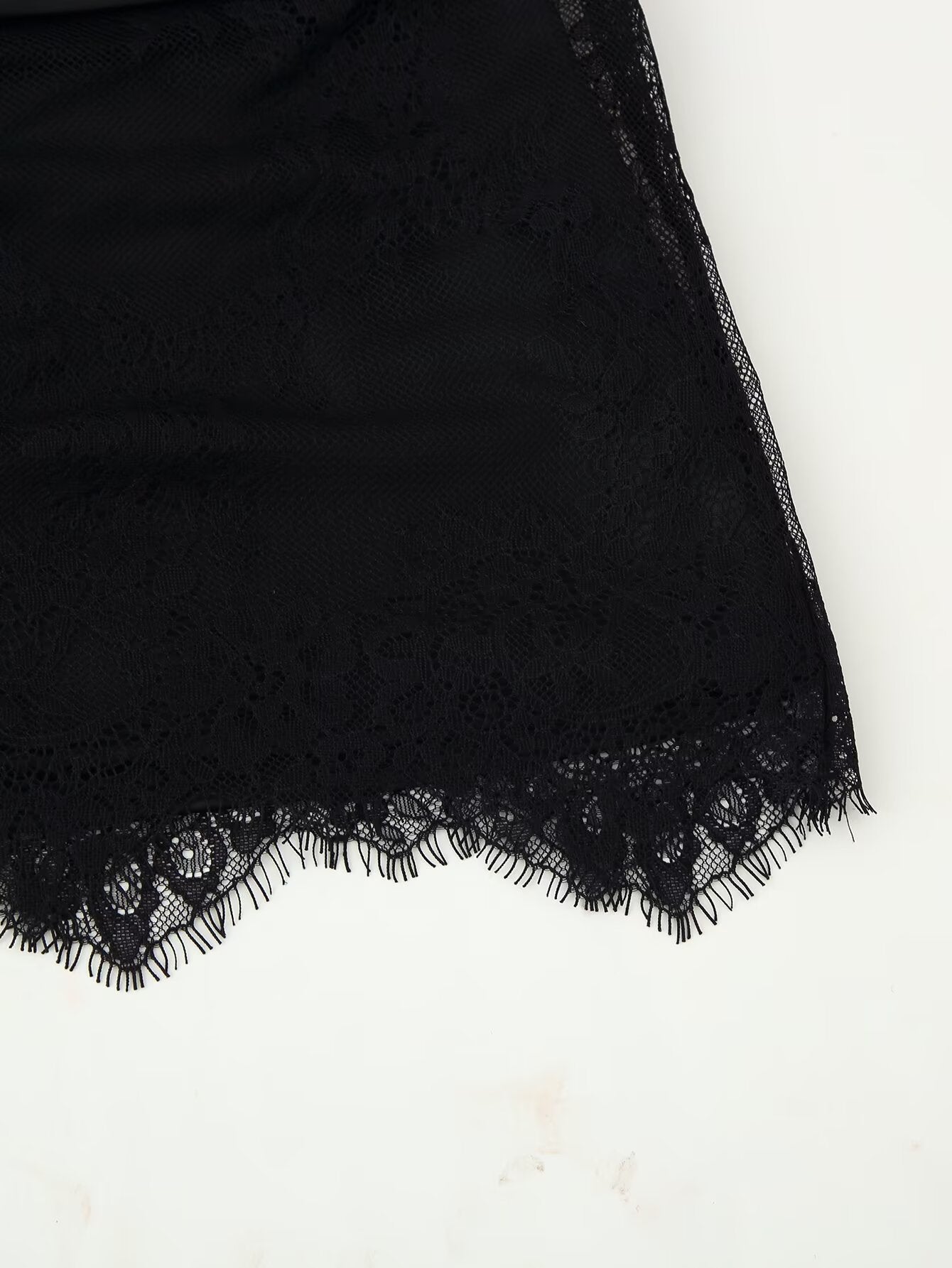 Black Sexy Patchwork Eyelash Lace Bow Mini Skirt