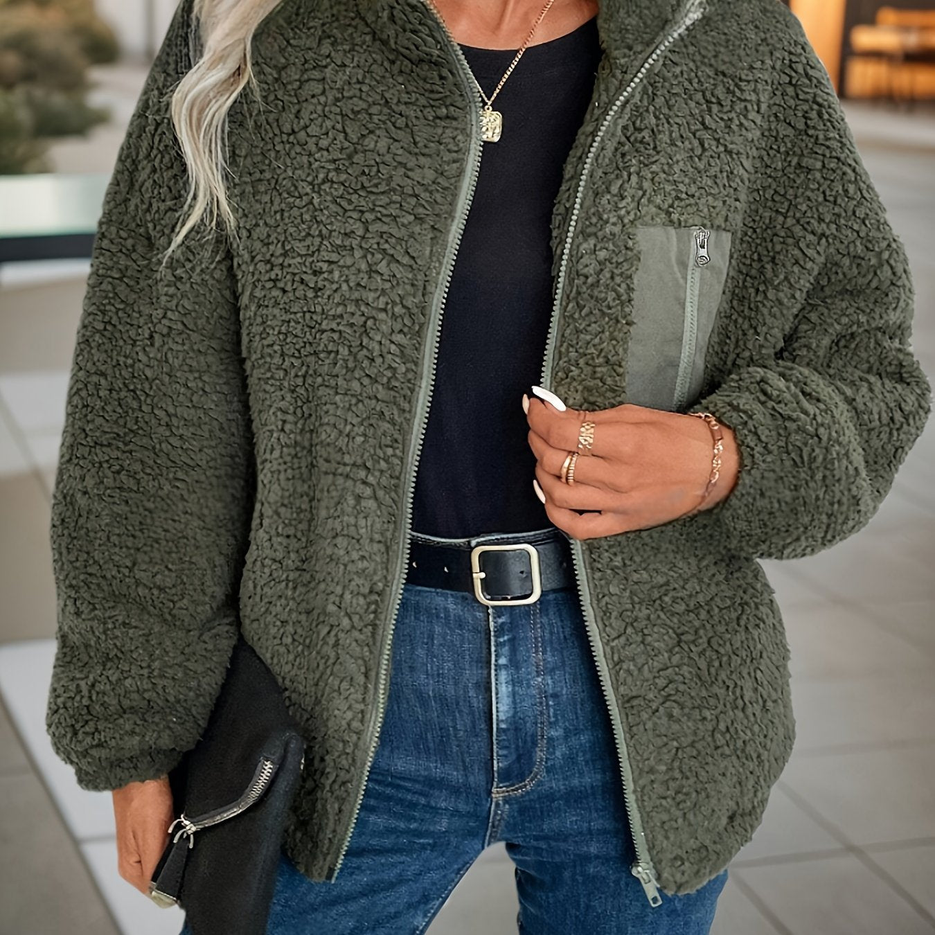Ava™ – Veste zippée en peluche olive