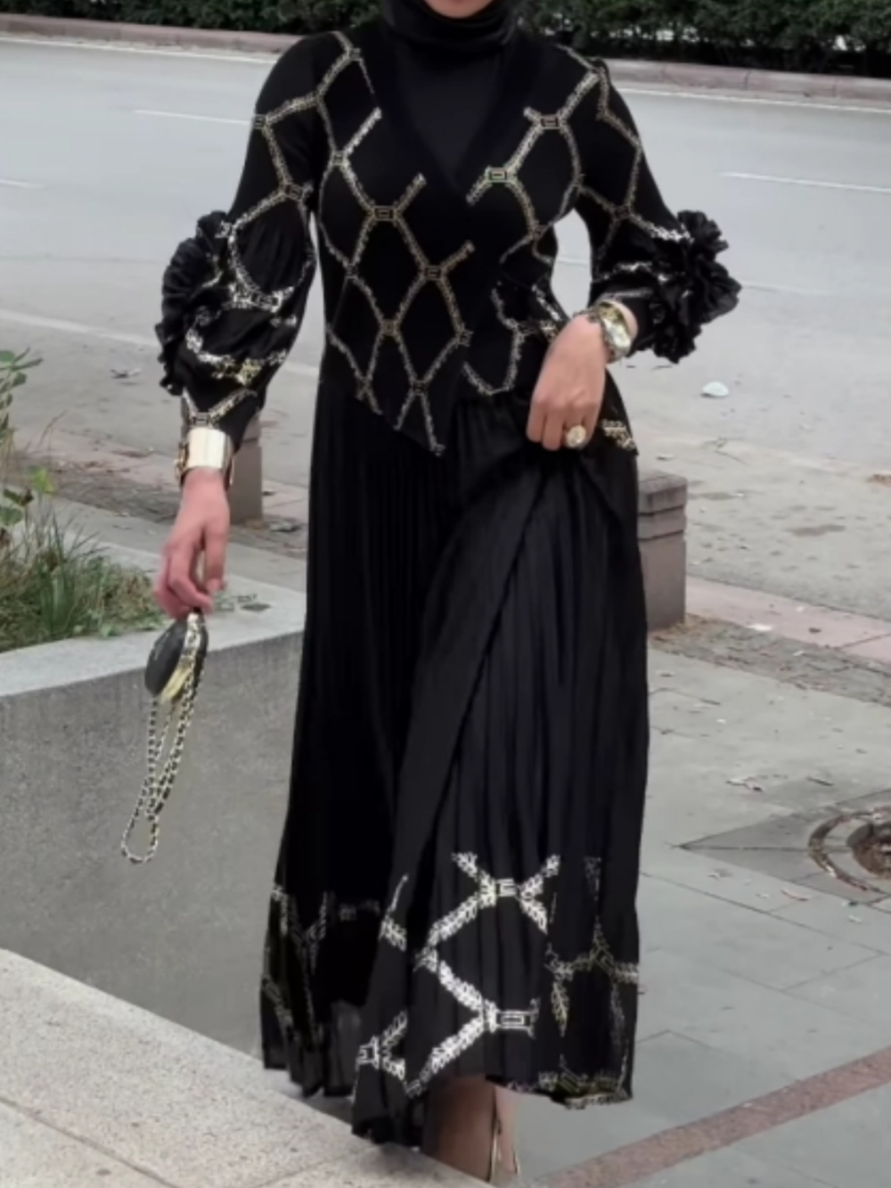 Geometric print long sleeve pleated skirt set