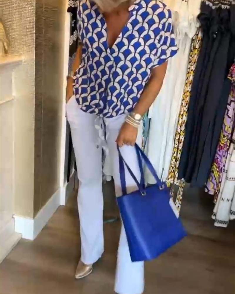 Short-Sleeved V-Neck Printed Casual Top