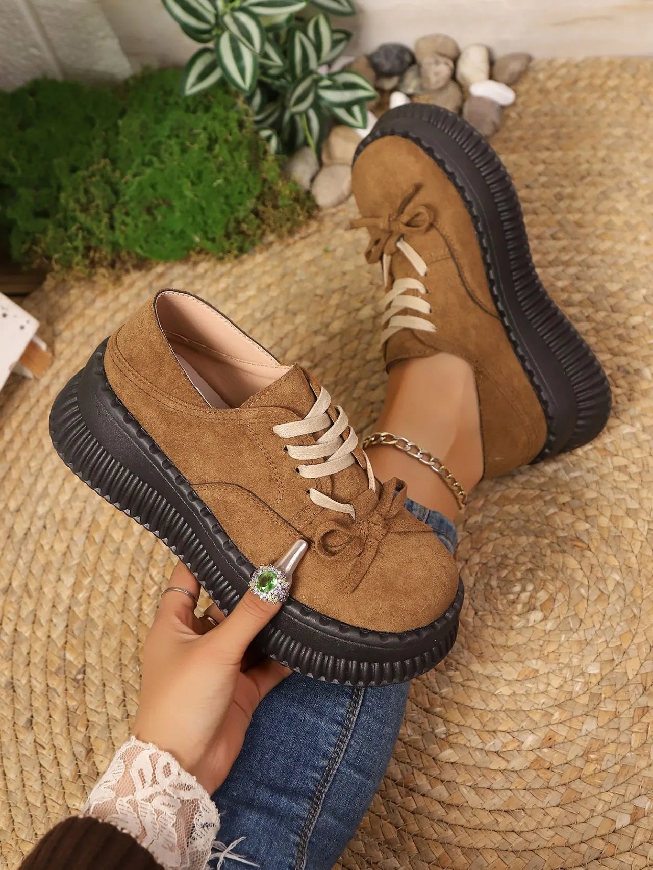 Chic Lace-Up Platform Loafers – Bold, Contemporary Style