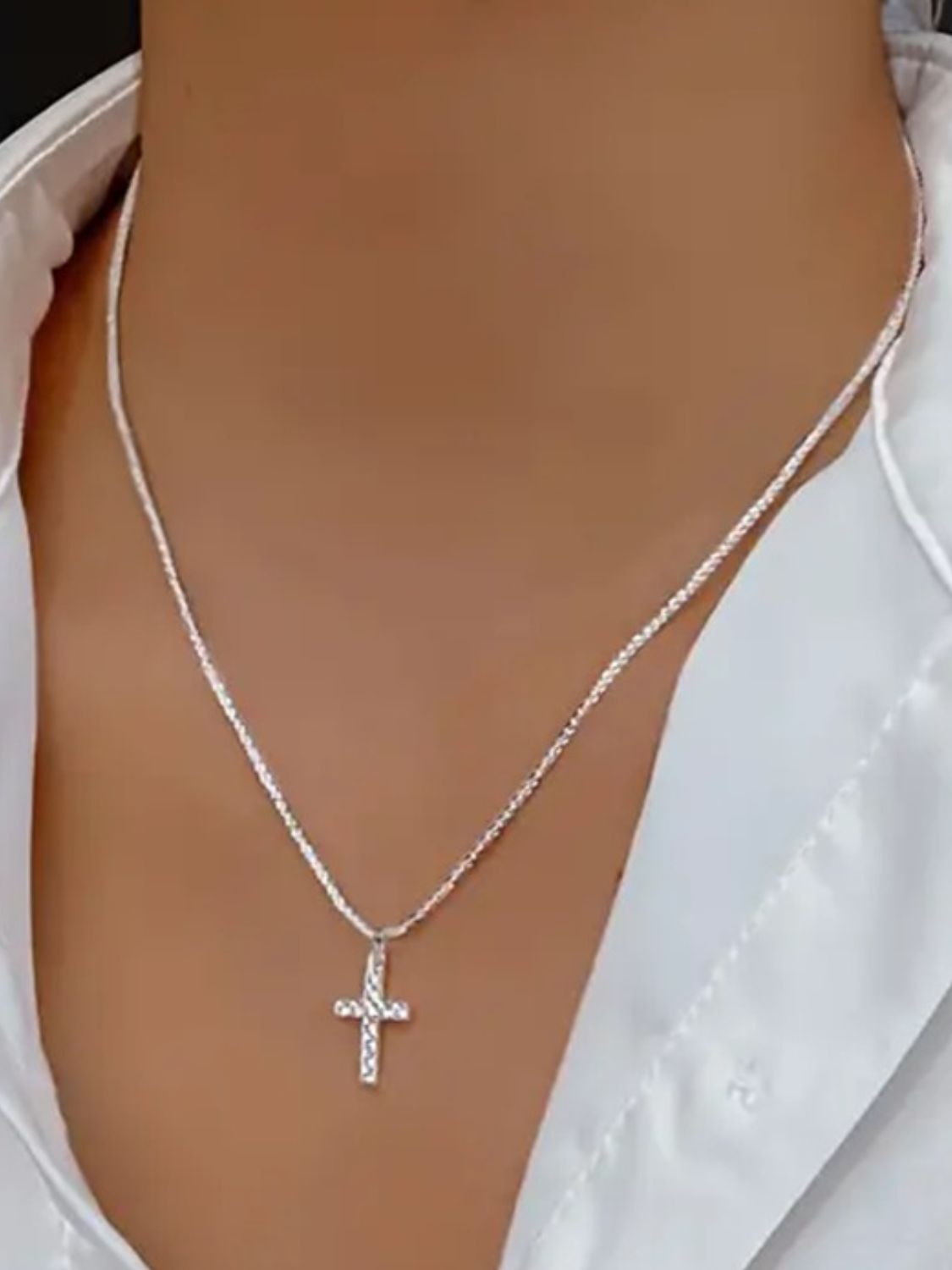 Elegant Sterling Silver Cross Pendant
