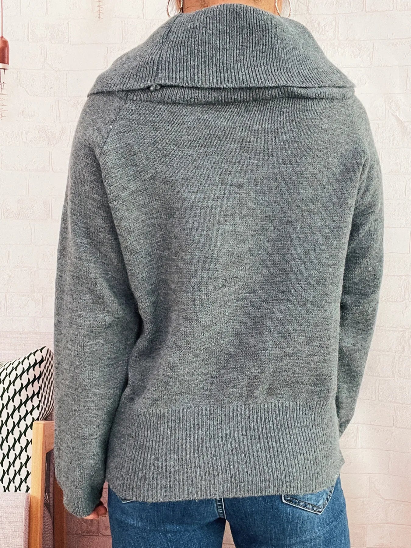 Women’s Striped Turtleneck Long Sleeve Sweater – Cozy Knit Pullover for Fall & Winter