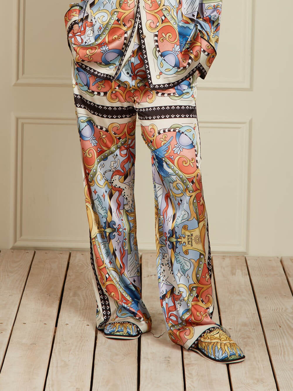 Unique Satin Sunshine Print Turn-Down Collar Loose Fit Shirt And Elastic Waist Wide Leg Pants Set Multicolor Pants