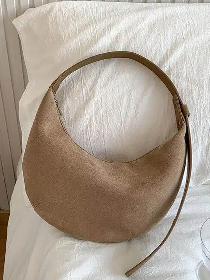 Lydia Halfmoon Tasche aus Wildlederimitat