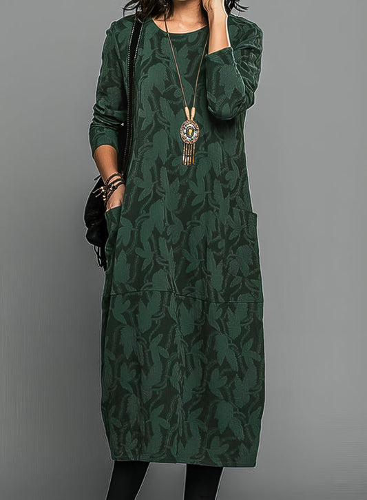 Wynter — Cozy Knit Midi Dress With Relaxed Long Sleeves And Pockets For Winter Green