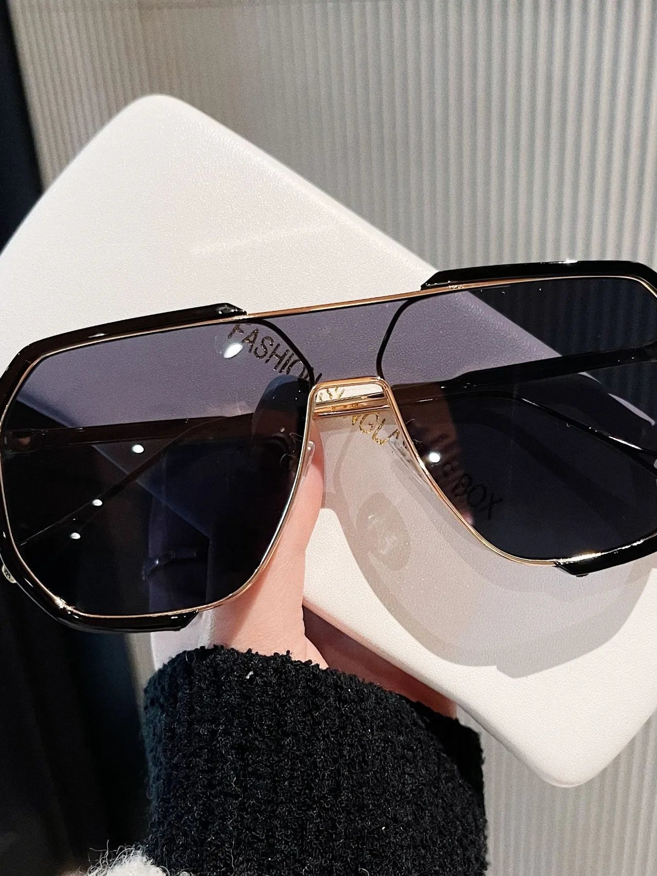 Glam Guard UV Oversized Sunglasses