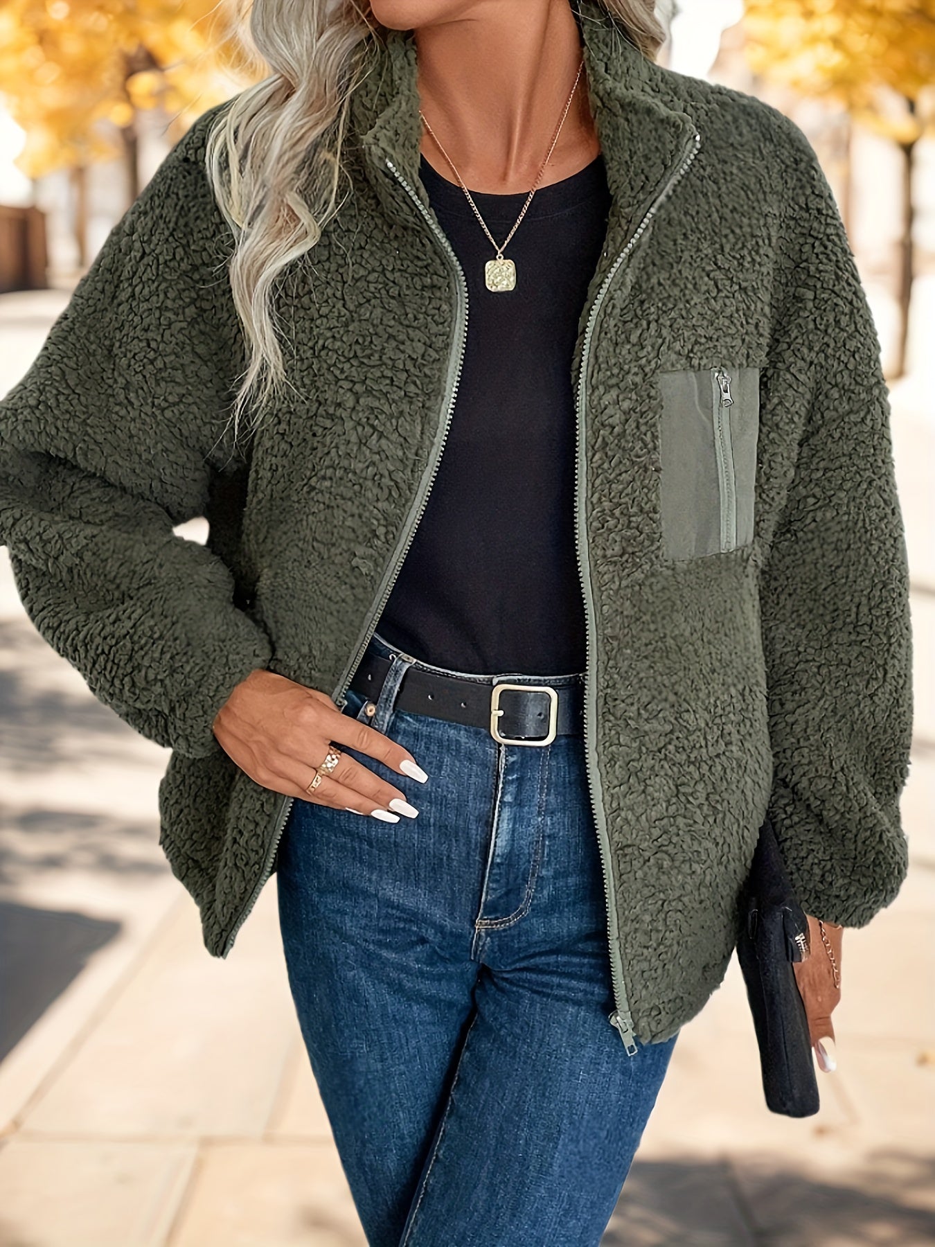 Ava™ – Veste zippée en peluche olive