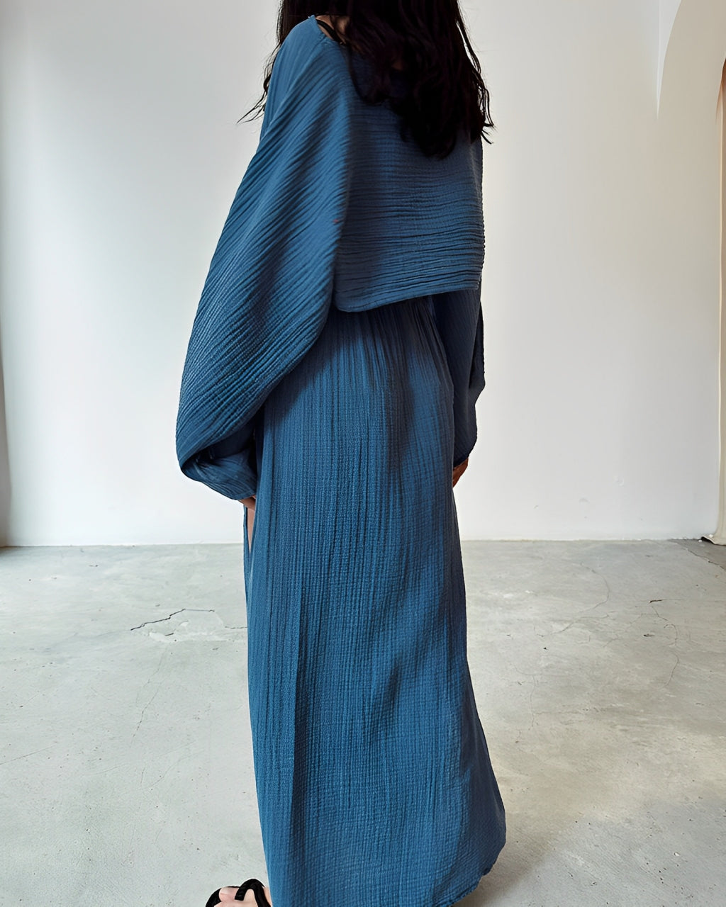 Sara | Chic Slit linen two-piece set
