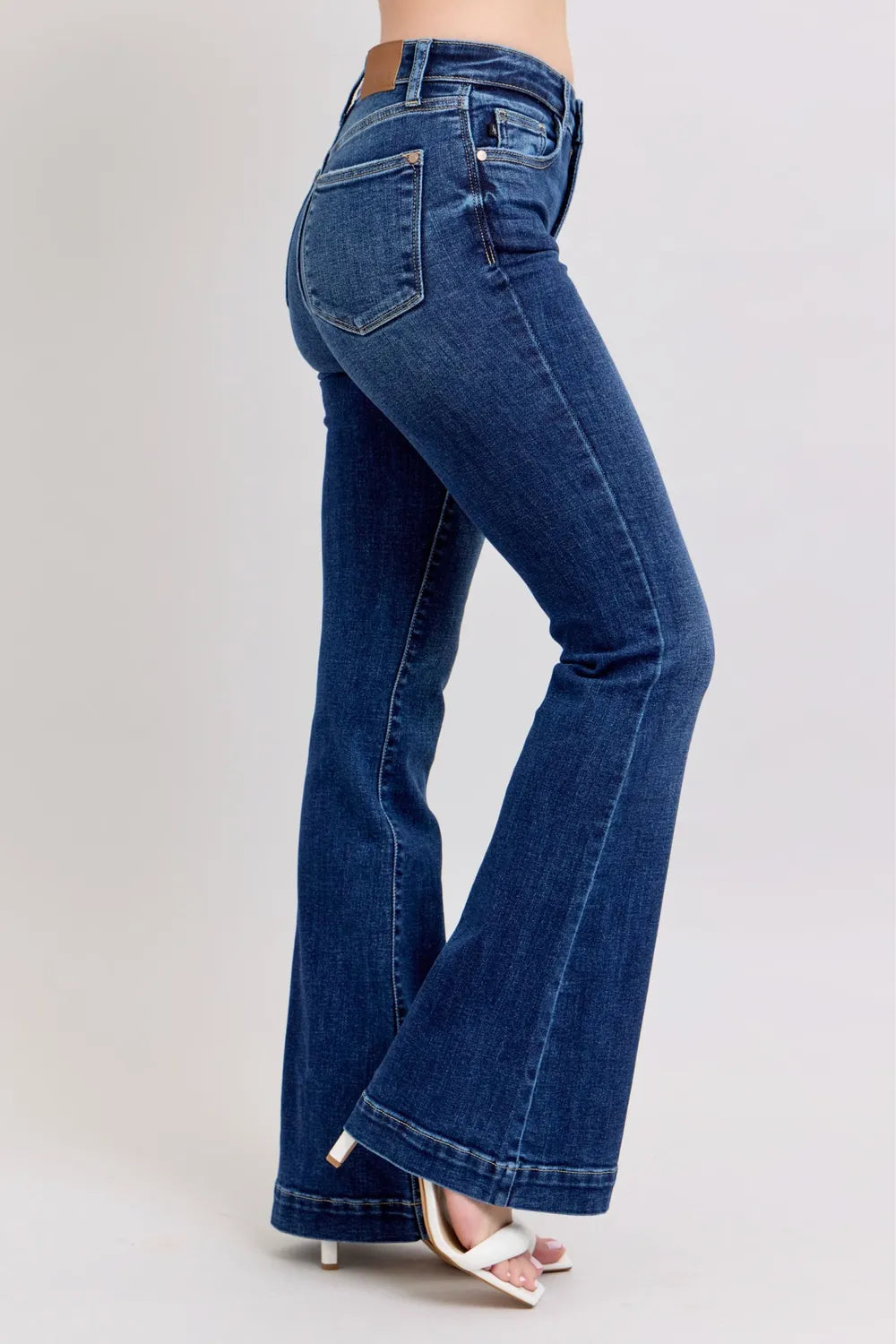 Signature High Rise Flare Jeans