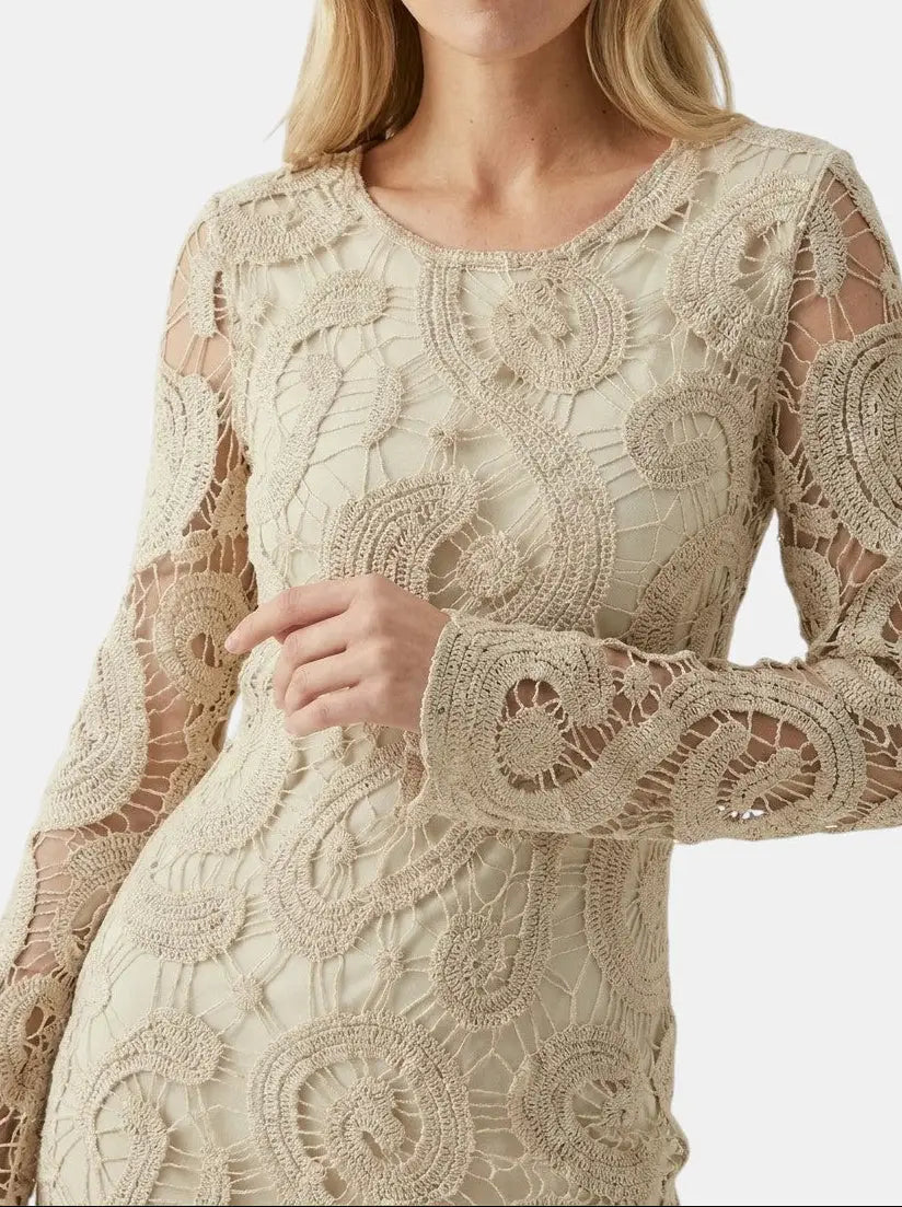 Marielle — Comfortable Crochet Mini Dress With Elegant Long Sleeves For Spring & Autumn