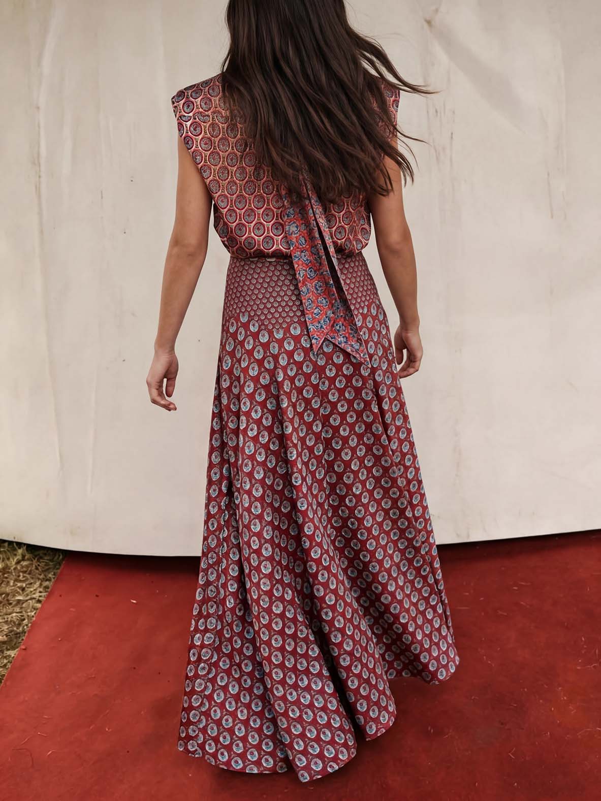 Retro Print Scarf Neck Top & Flowing Maxi Skirt Two-Piece Set