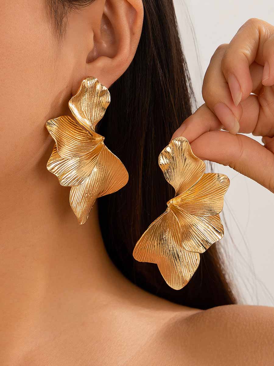 Vintage Flower Earrings Gold