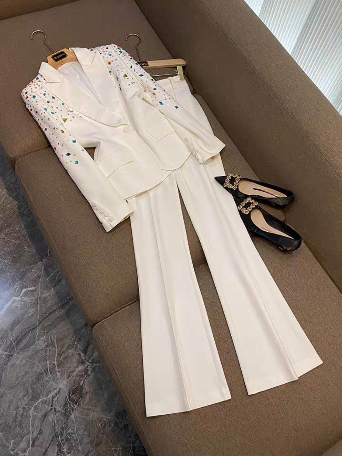 Delila suit set