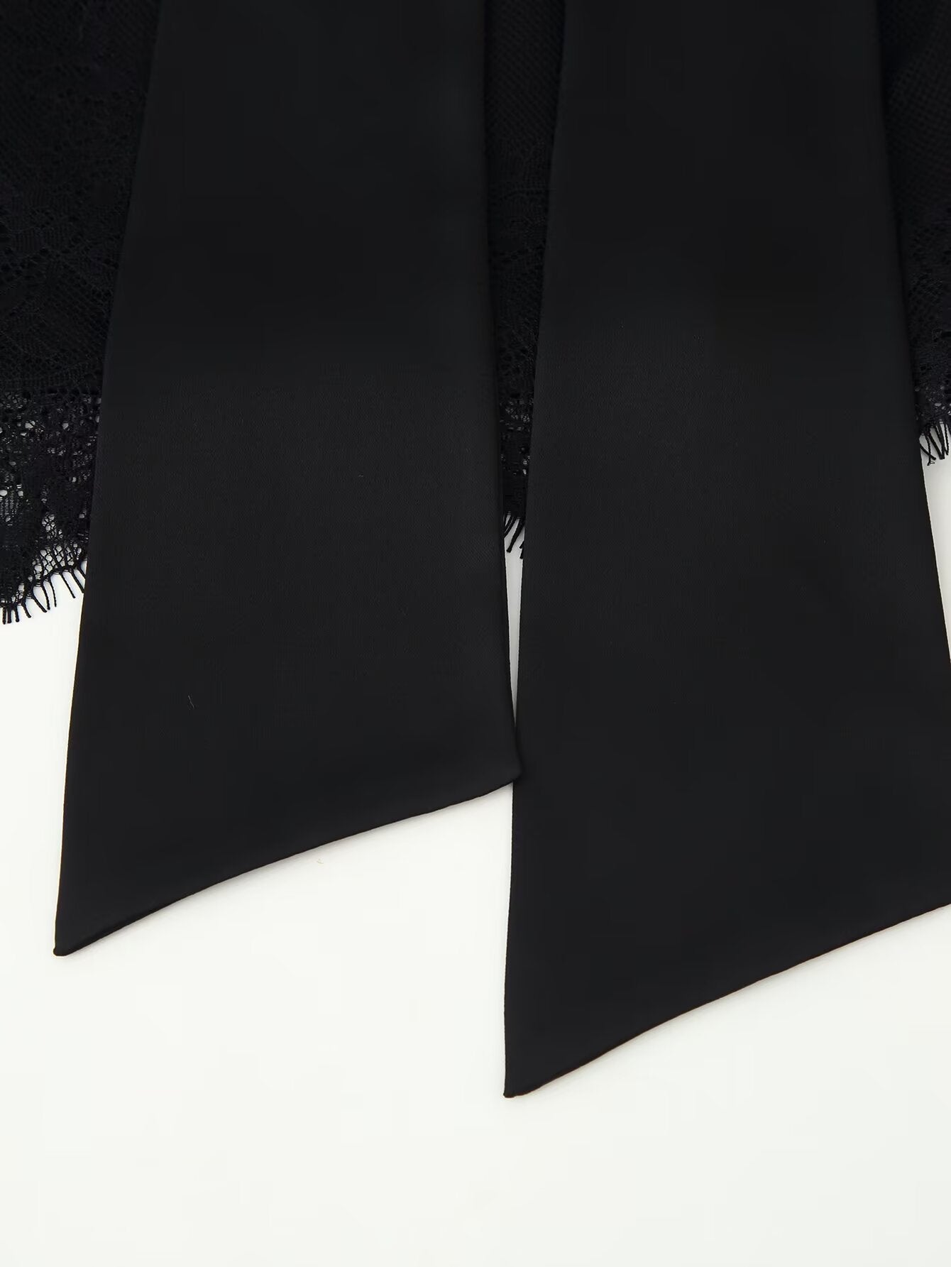 Black Sexy Patchwork Eyelash Lace Bow Mini Skirt