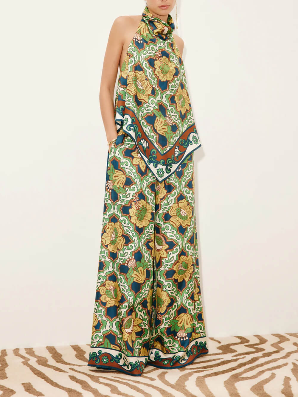 Modern Satin Asymmetric Print Backless Camisole And Pocket Wide-Leg Pants Set Multicolor Set