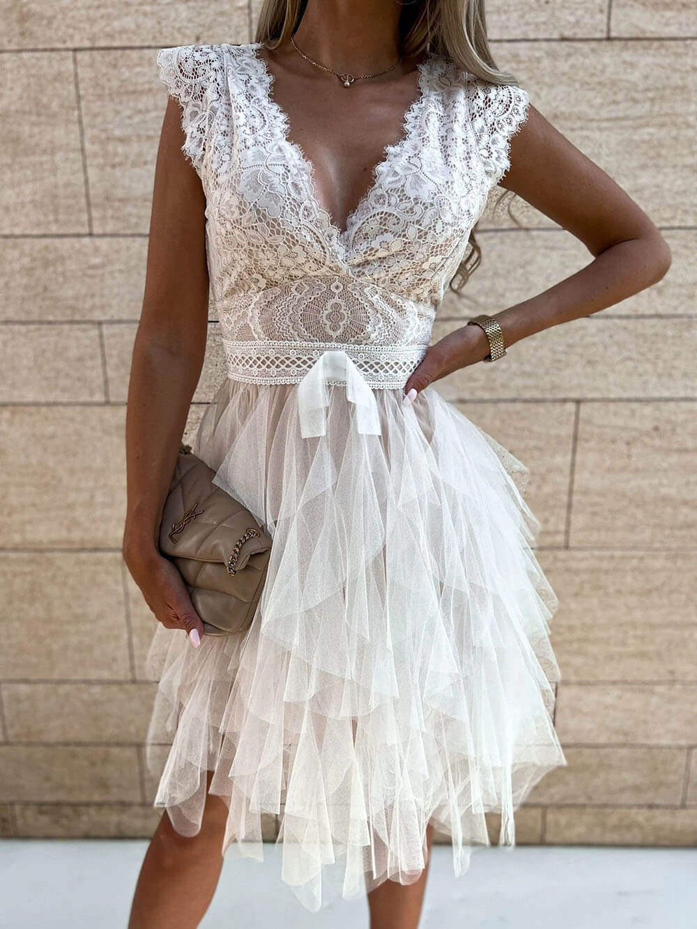 Sexy V-Neck Lace Trim Sleeveless Party Dress White