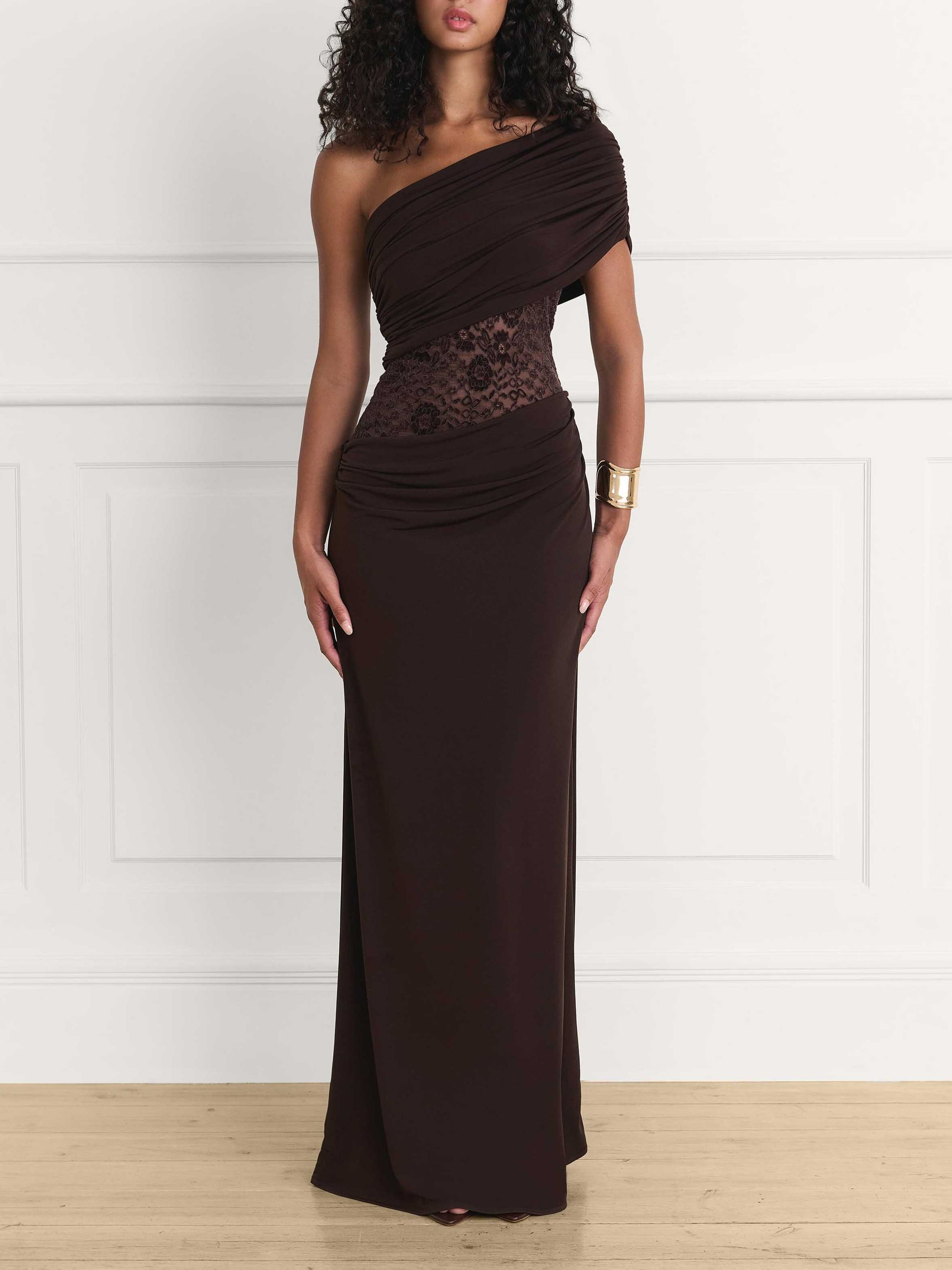 Sexy One-Shoulder Lace Panel Pleated Maxi Dress Brown