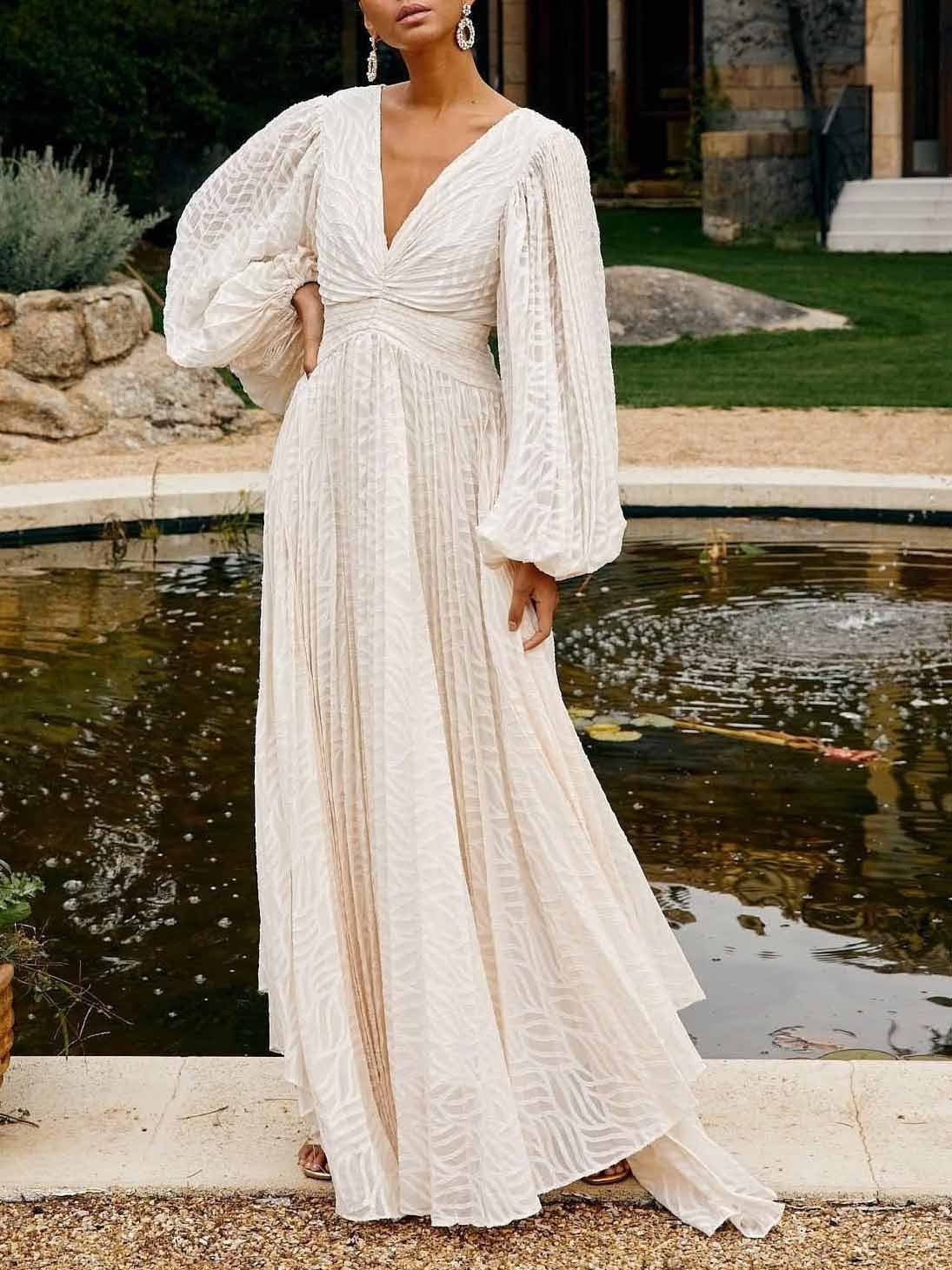 Elegant V-neck Pleated Long-sleeved Maxi Dress White