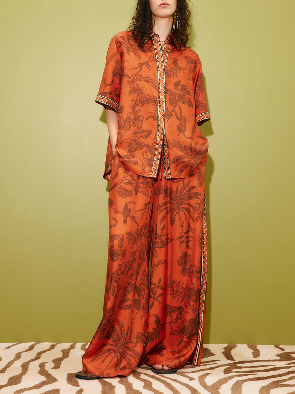 Unique Animal Print Satin Back-Slit Tie Shirt And Elastic-Waist Pocket Wide-Leg Pants Set Orange Set