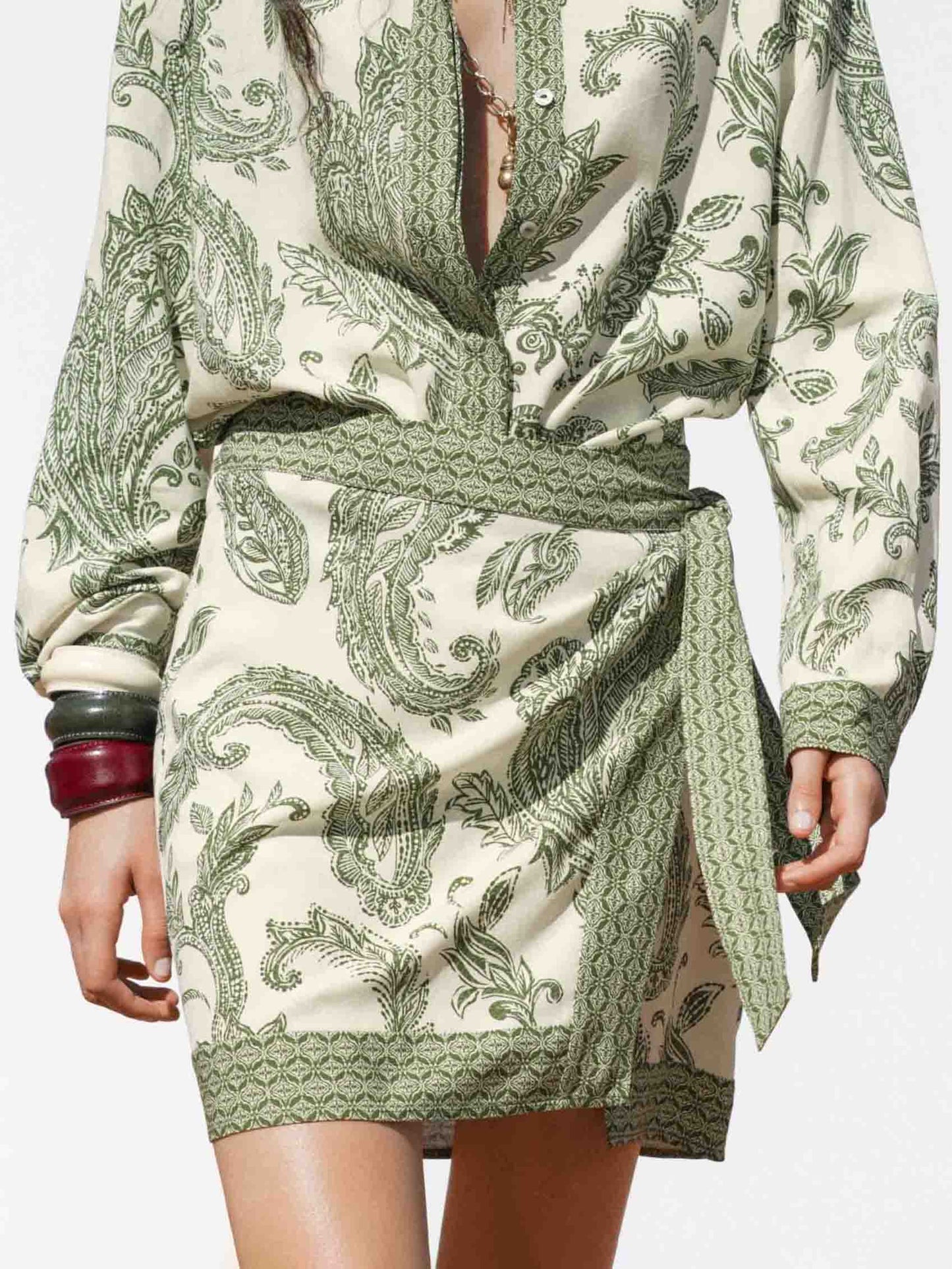 Retro Cashew Flower Print Wrap-around Short Skirt Green