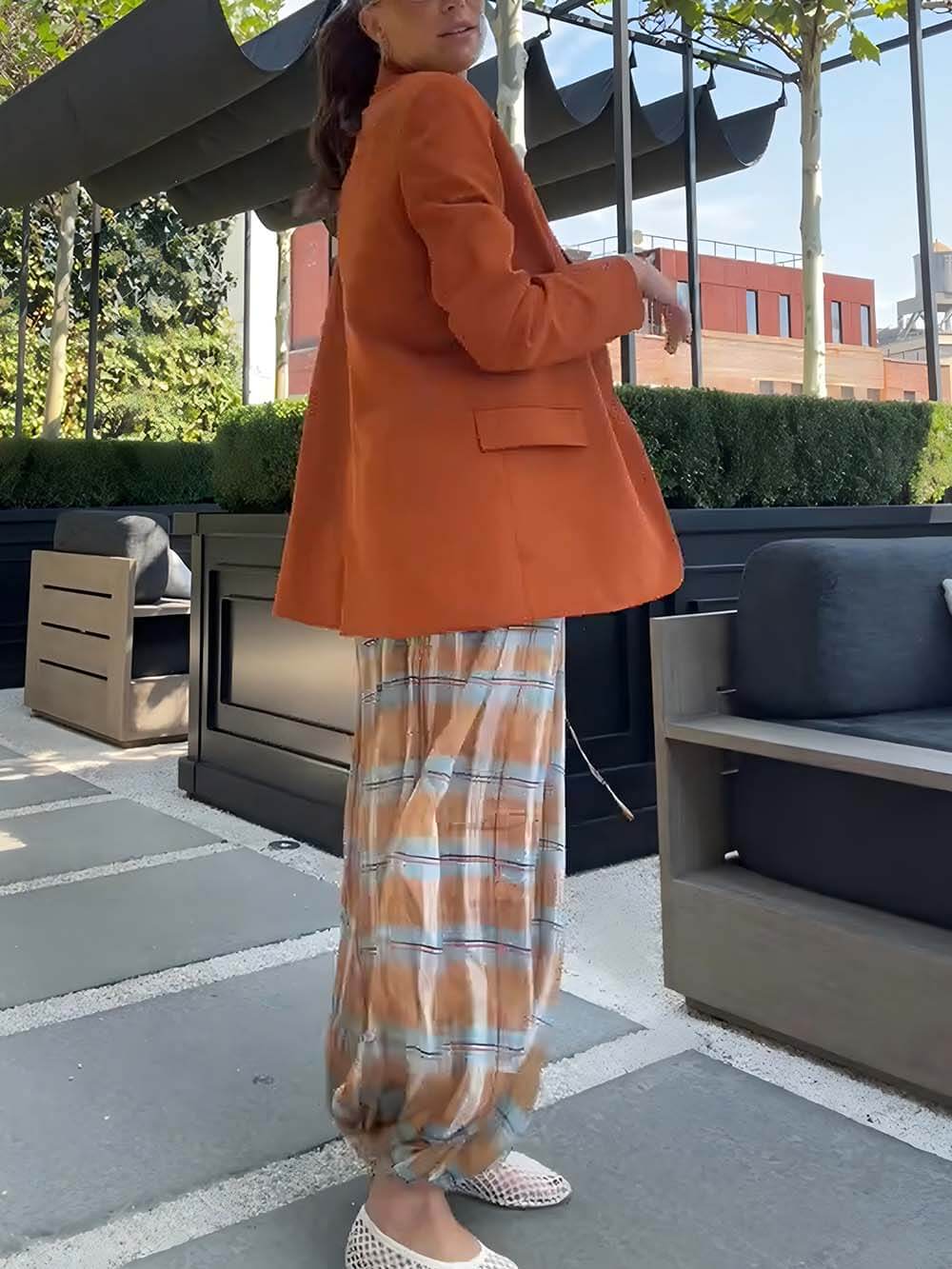 Elegant Collared Pocket Detail And Back Slit Loose Blazer