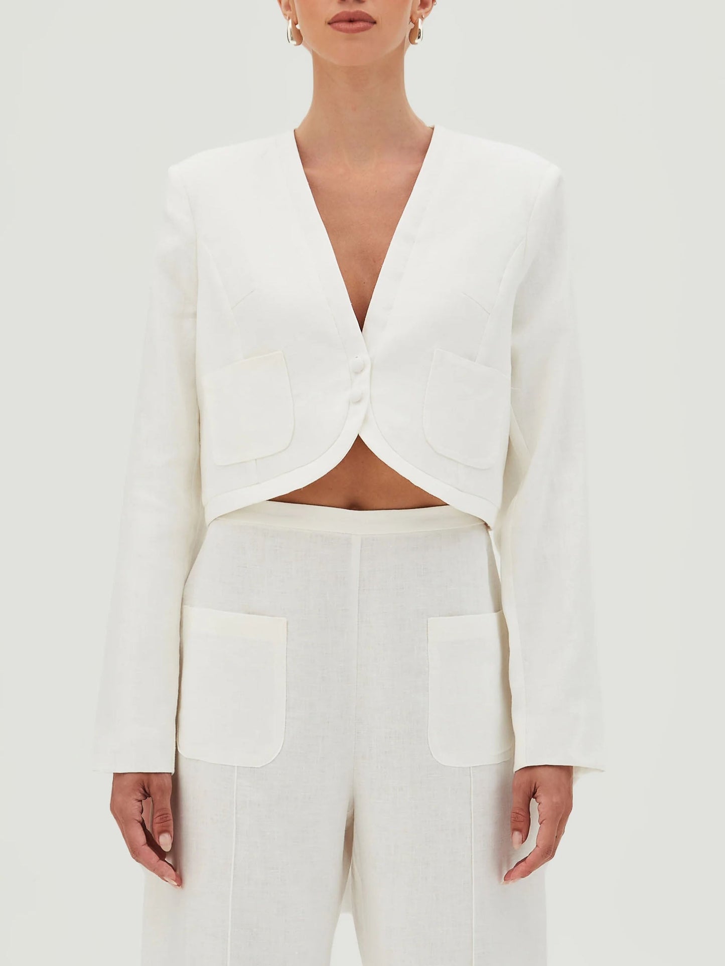 Elegant Cropped V-Neck Buttoned Blazer White