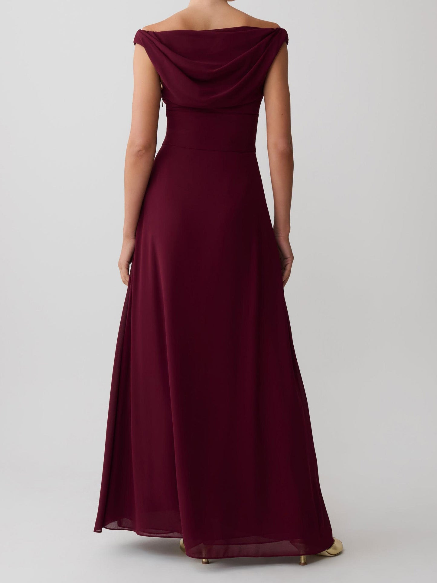 Elegant Off-Shoulder Ruched Waist Maxi Dress