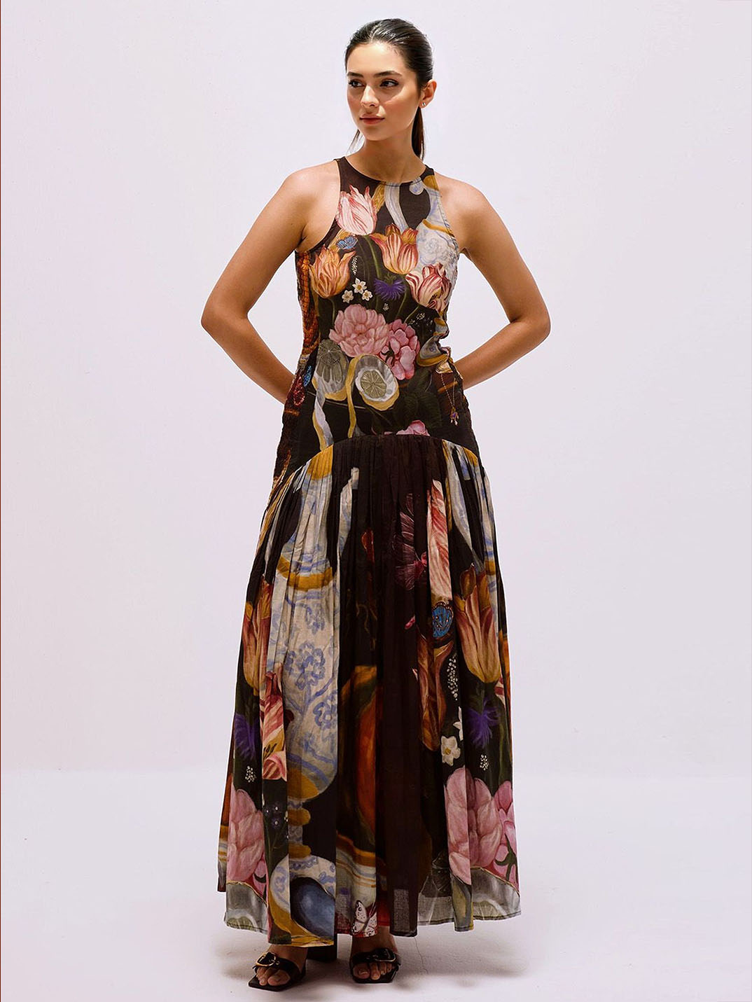Exquisite Botanical Print Sleeveless Pleated Maxi Dress Multi