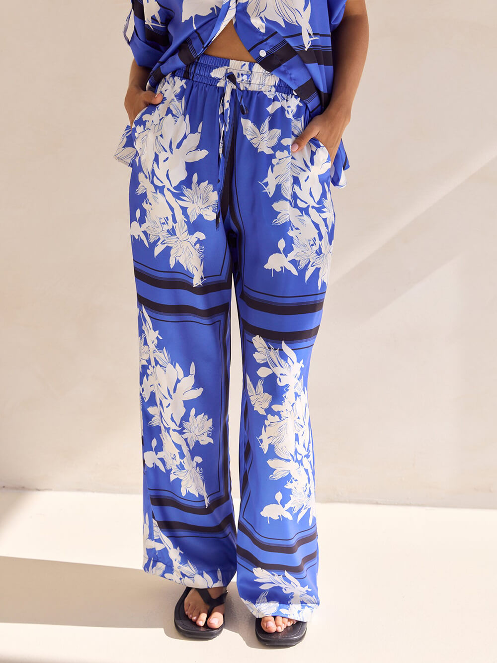 Casual Unique Satin Floral Print Elastic Waistband Drawstring Pocket Wide Leg Pants Blue
