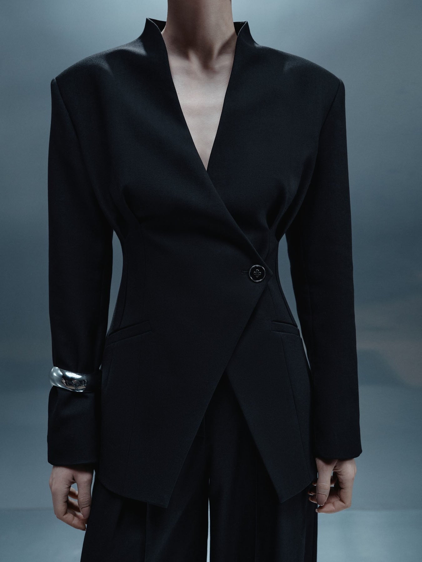 Elegant Single-Button Slim-Fit Blazer Black