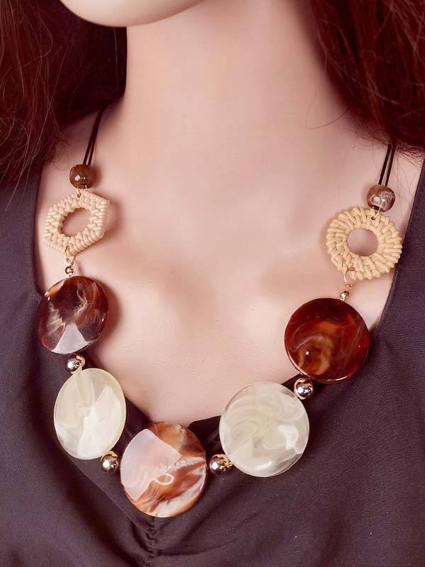 Vintage Vacation Style Necklace Brown F