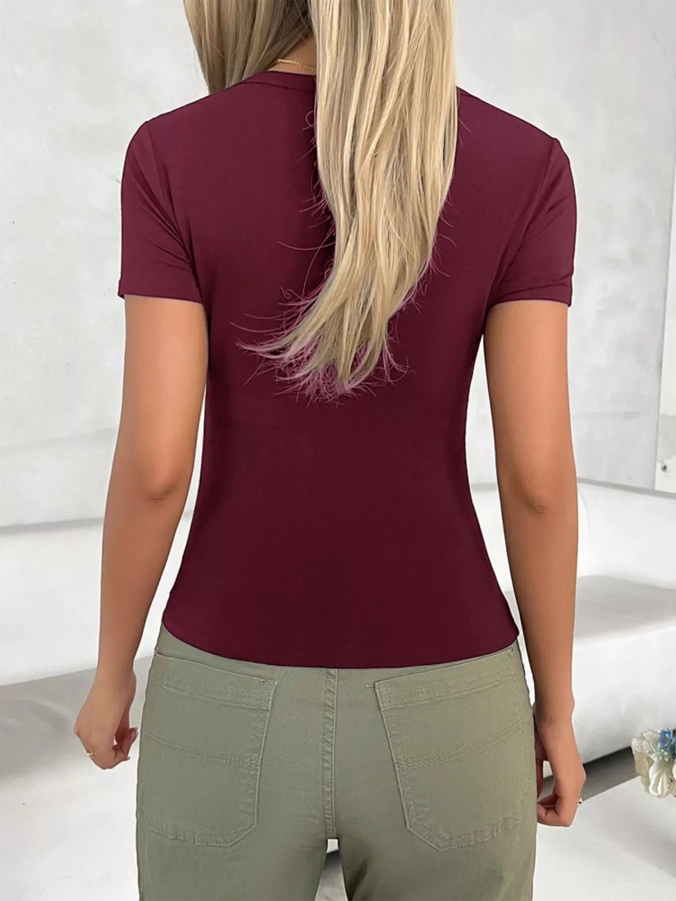 Solid Color Slim Fit T-Shirt