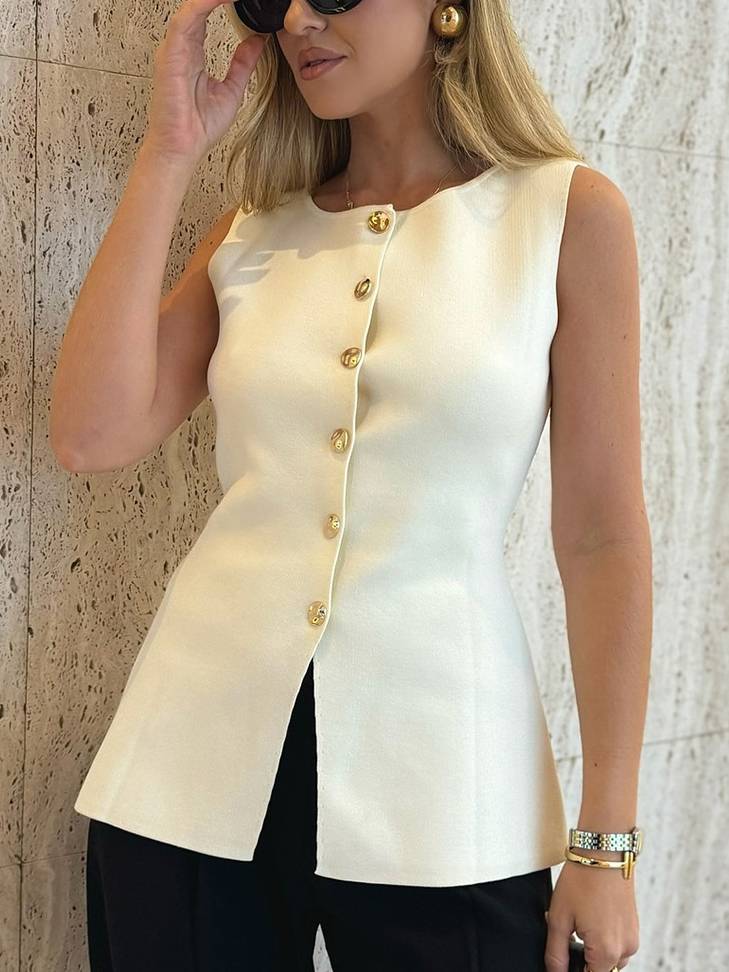 Minimalist Metal Buckle Knit Vest White