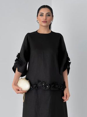 Exquisite Floral Embroidered Top And Skirt Two-Piece Set Black Top
