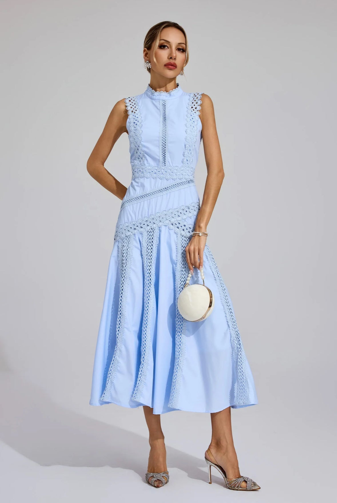Sleeveless Blue lace maxi dress