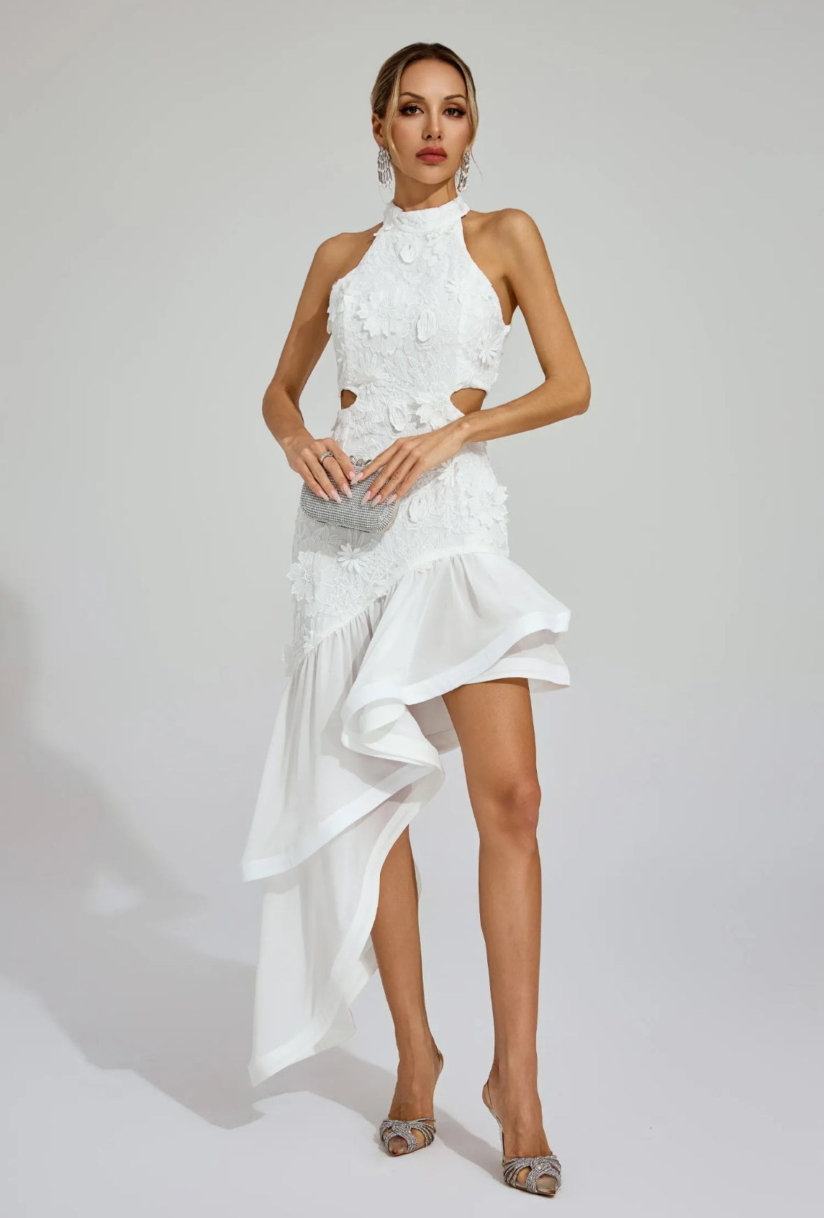Étoile Blanc Ruffle Flower Lace Gown
