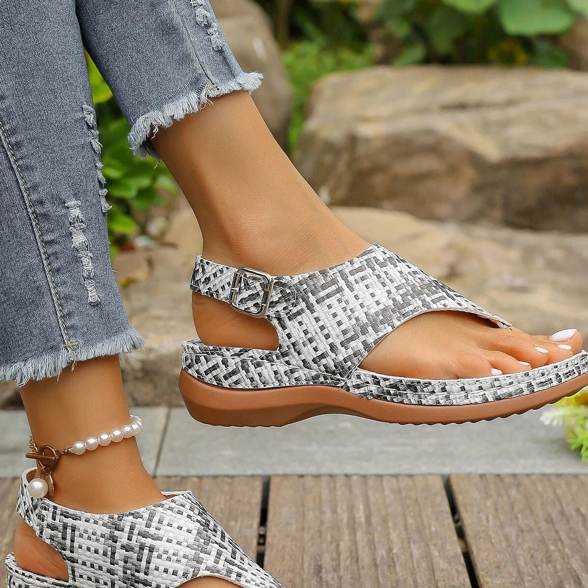 Toe Post Wedge Sandals
