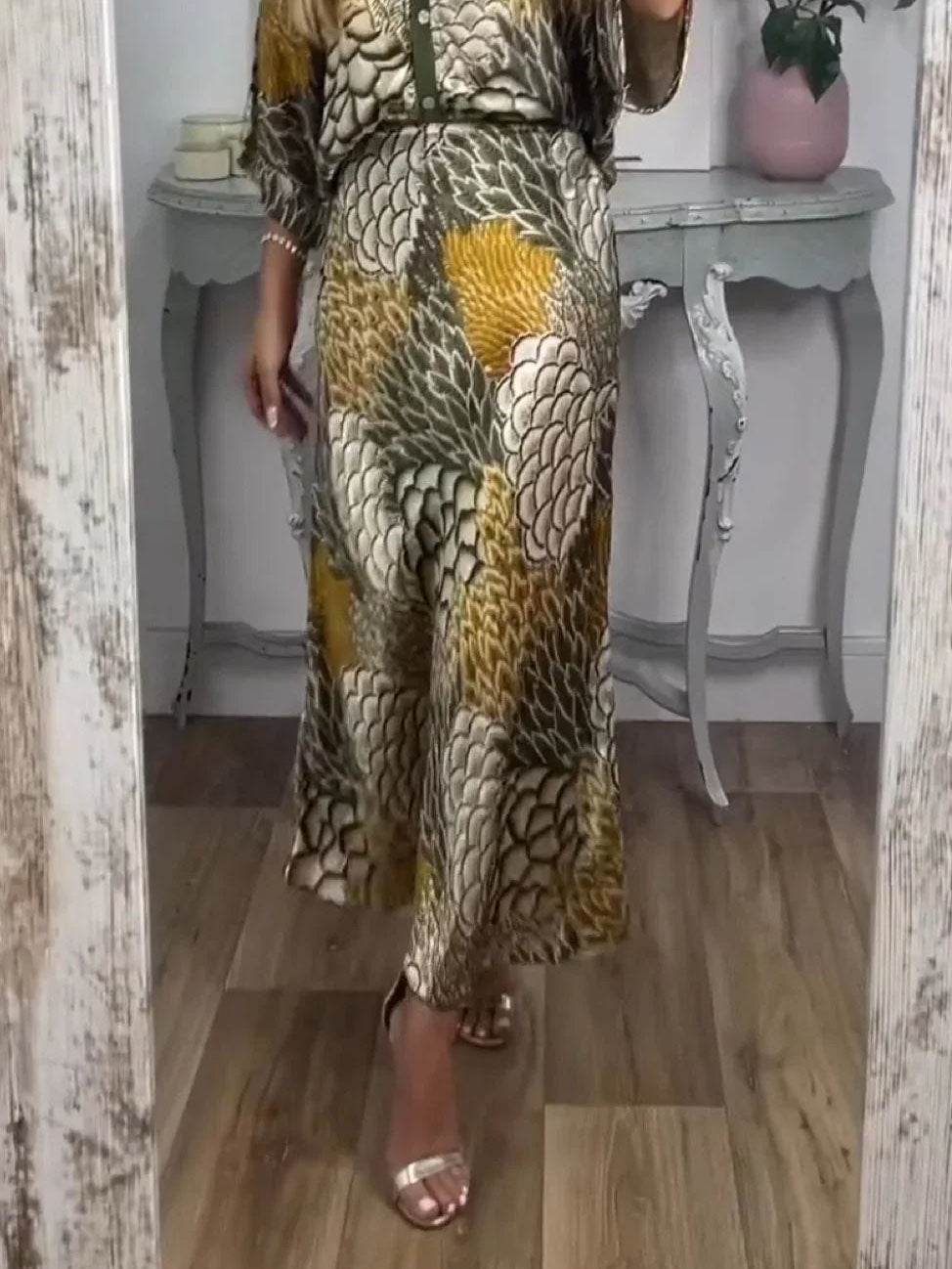 Retro Scale Print Satin Printed Batwing Sleeve Top Green Skirt