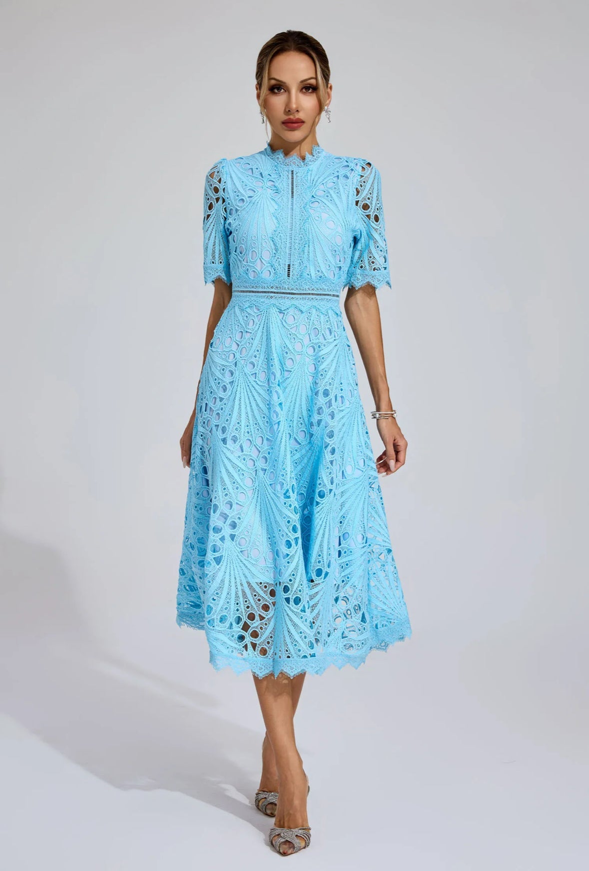 Cutout lace blue midi dress