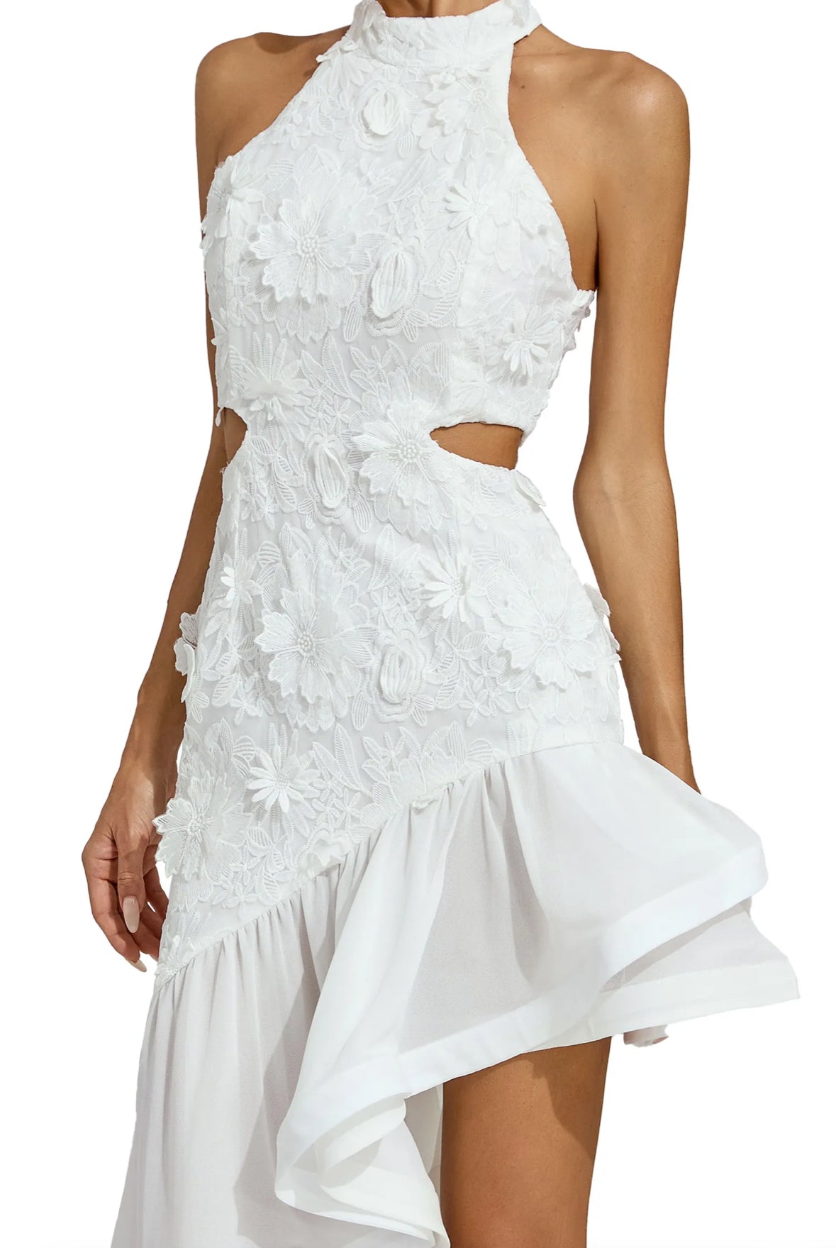 Étoile Blanc Ruffle Flower Lace Gown
