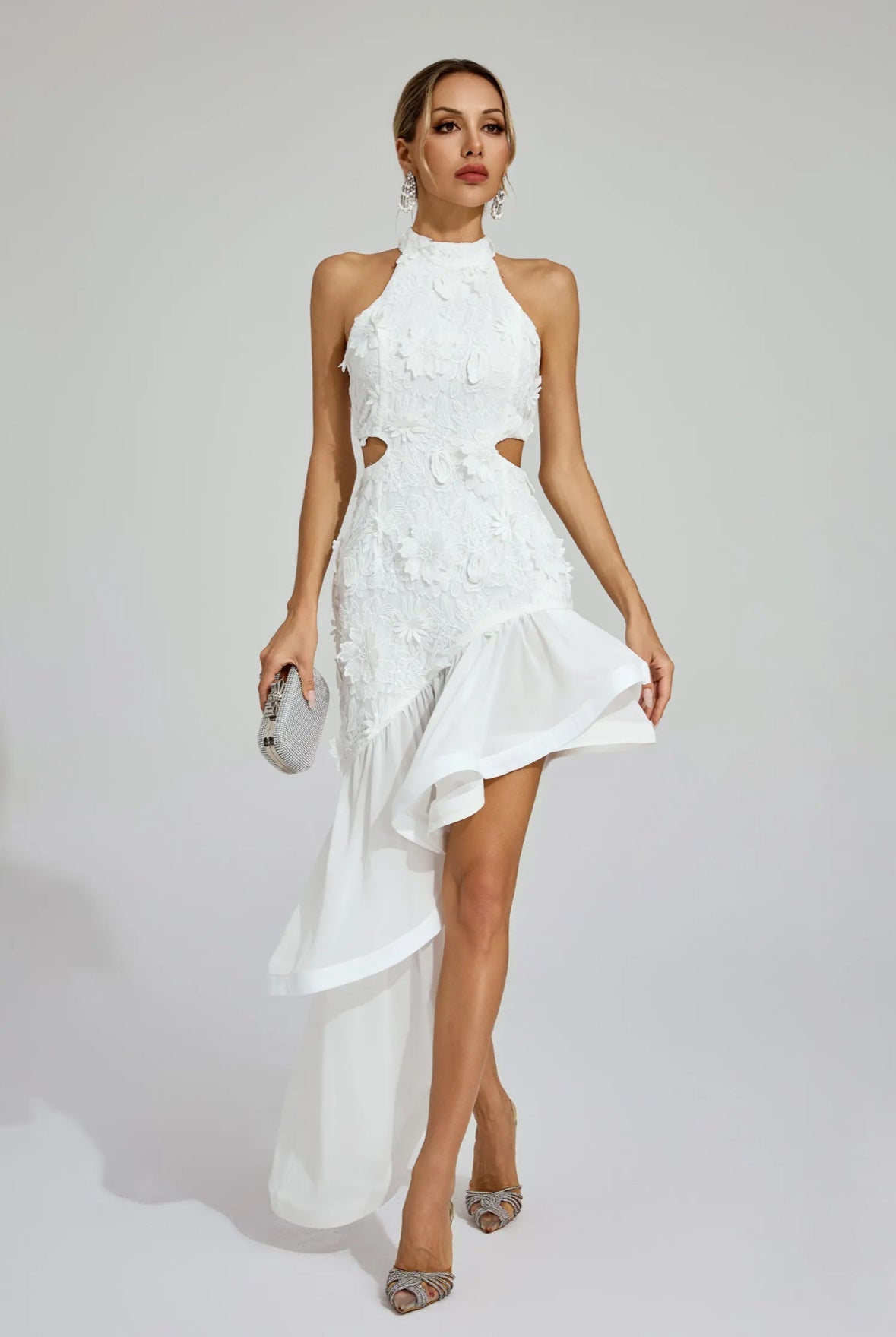 Étoile Blanc Ruffle Flower Lace Gown