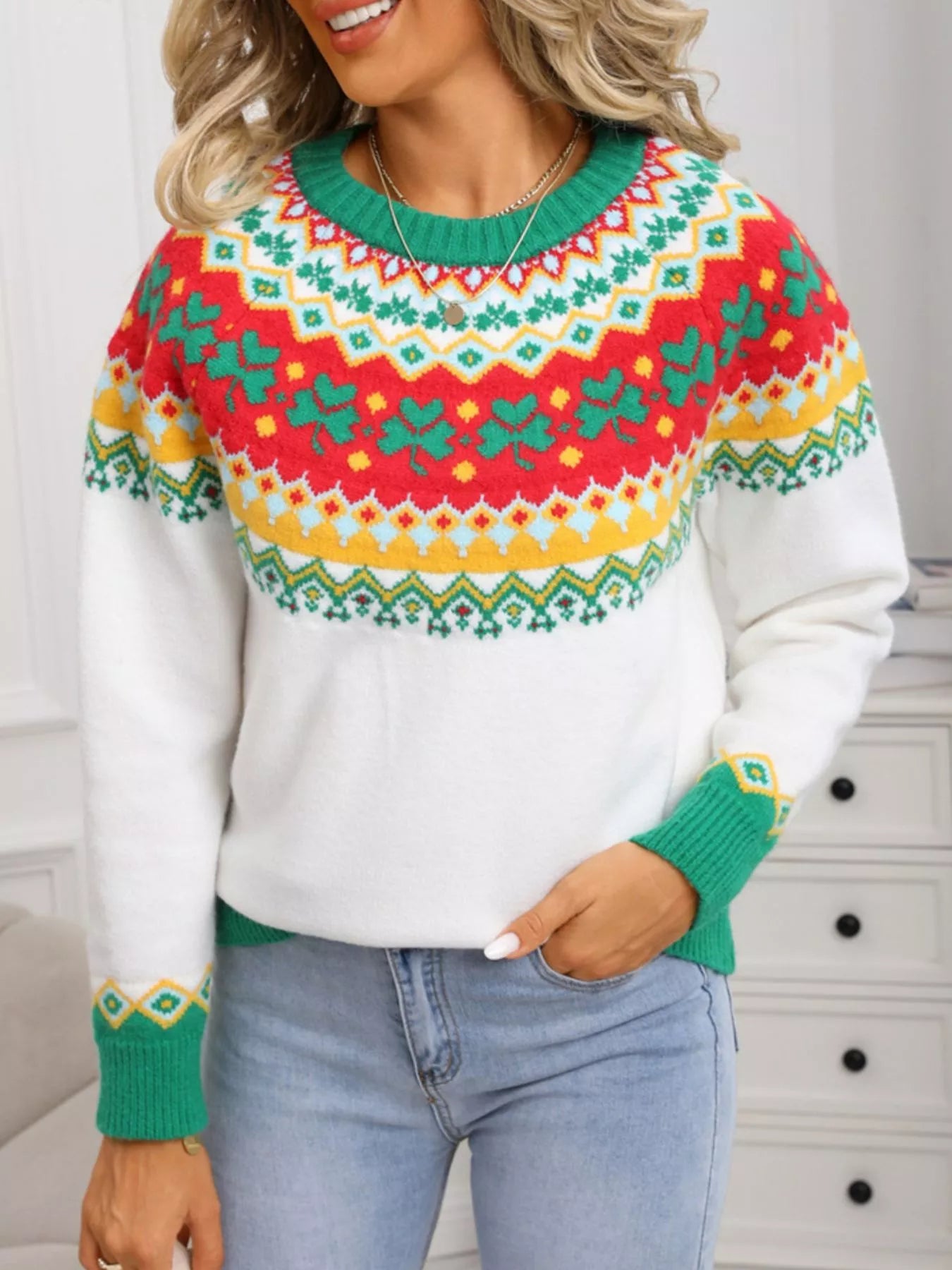 Clover Pattern Round Neck Knitted Sweater