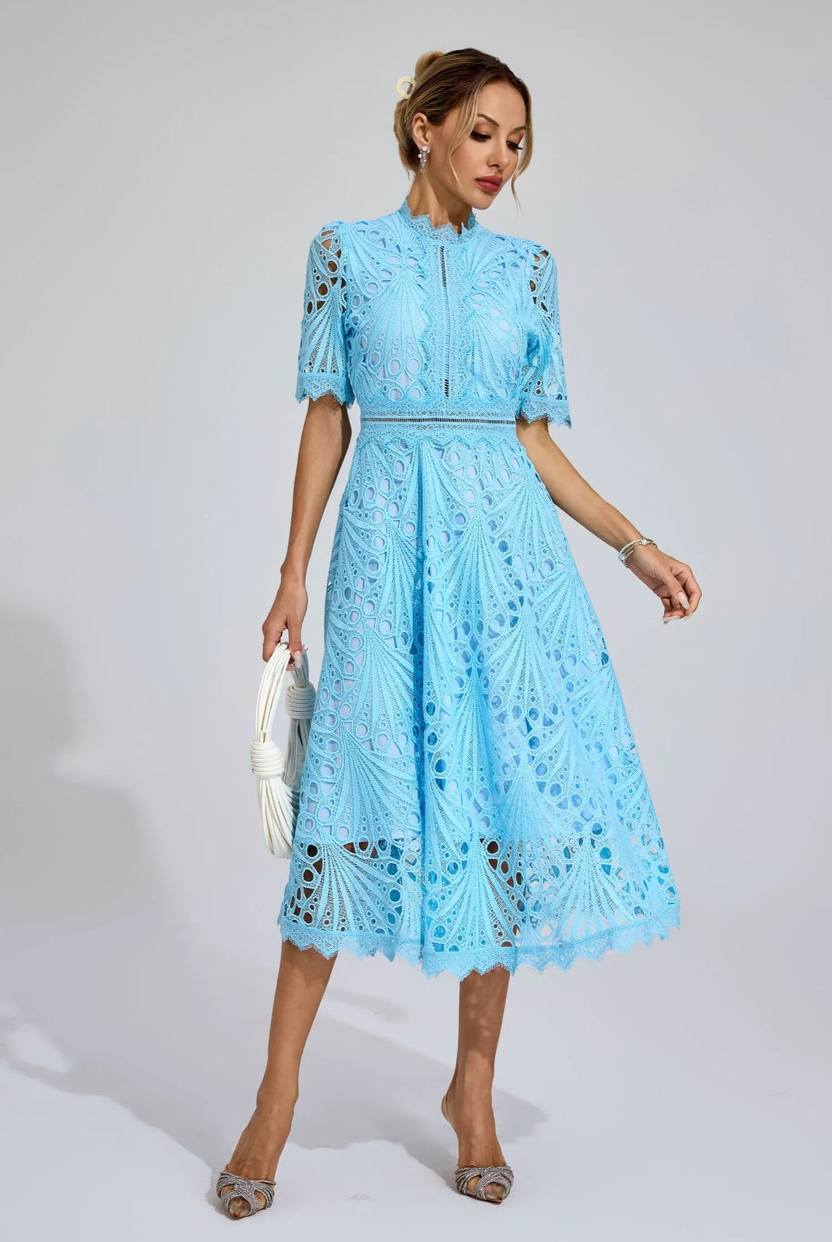 Cutout lace blue midi dress