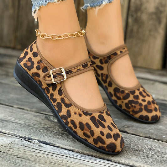 Women’s Round Toe Mesh Slip-On Shoes – Lightweight Breathable Casual Sneakers