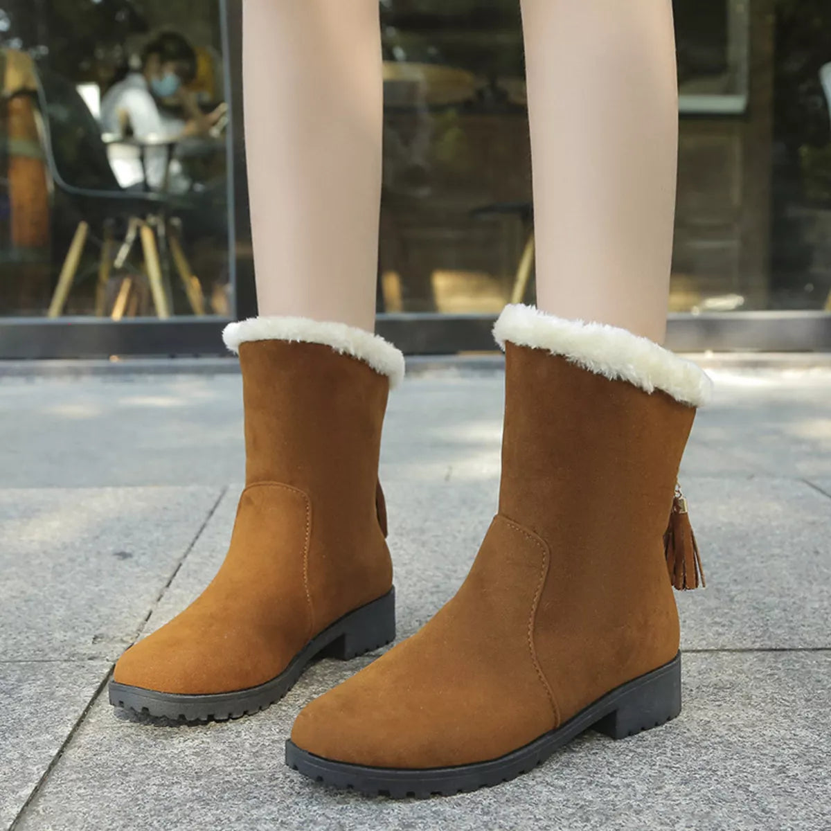 Round Toe Plush Lined Boots
