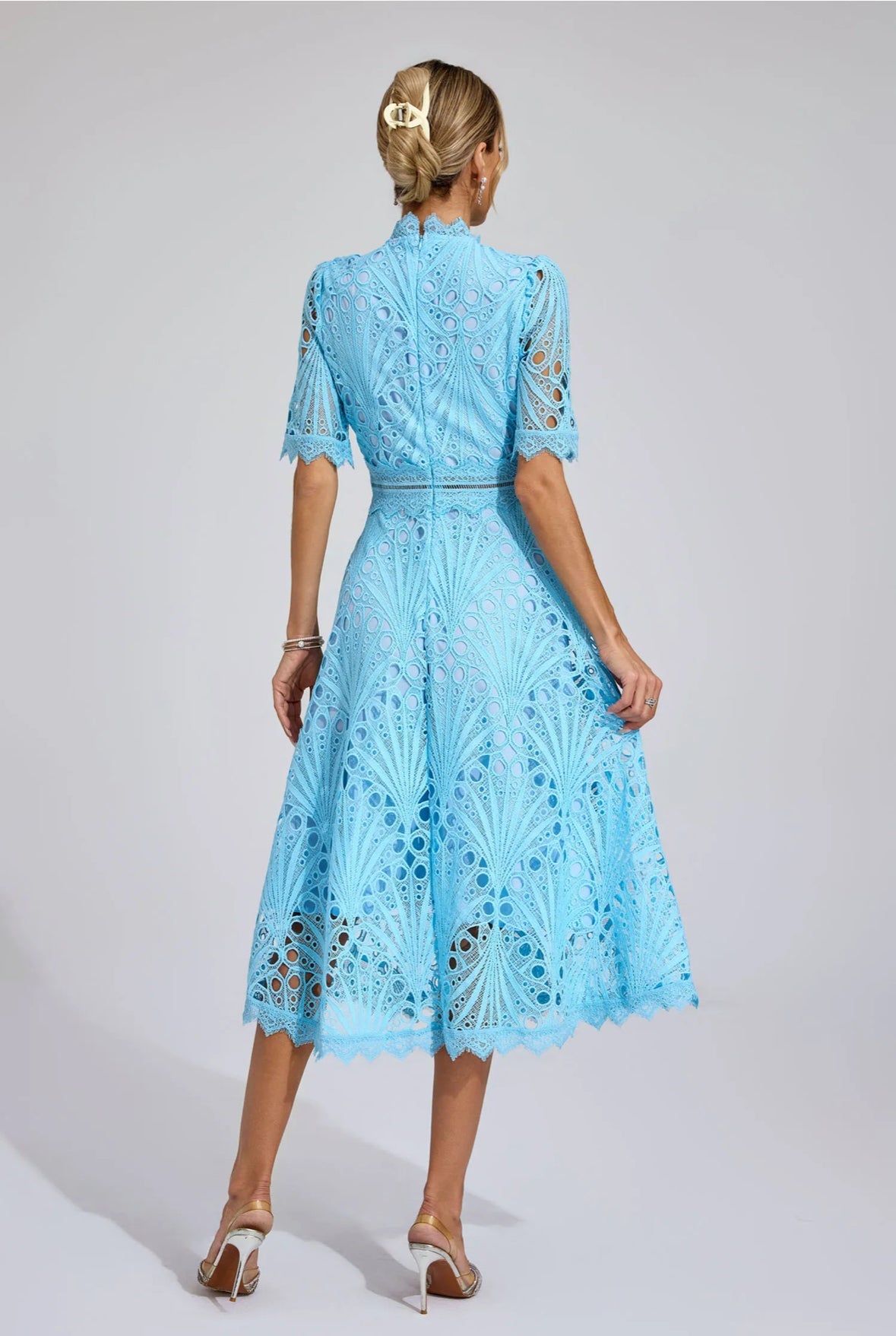 Cutout lace blue midi dress