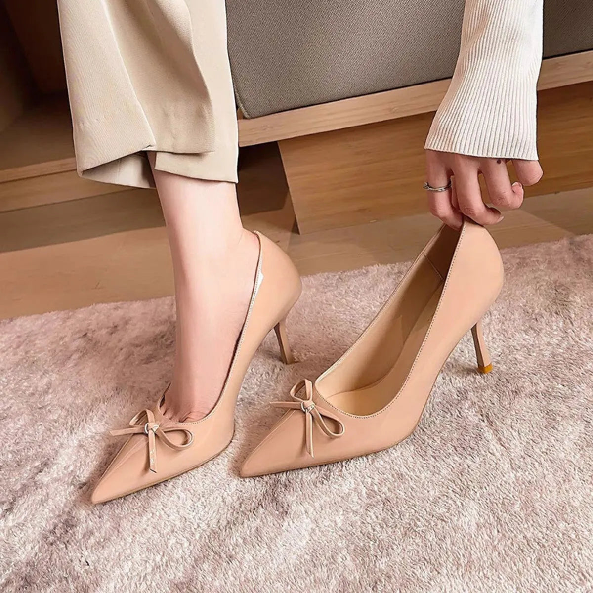 Bow Detail Point Toe Pumps