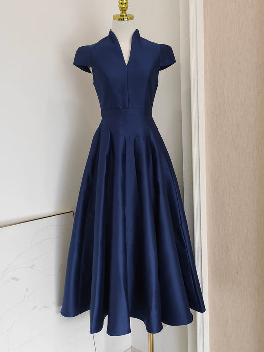 Renée Vintage Pleated Midi Dress Size L