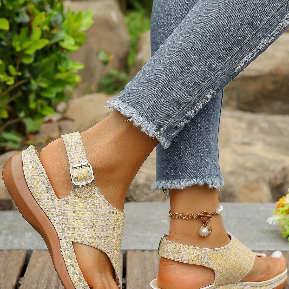 Toe Post Wedge Sandals